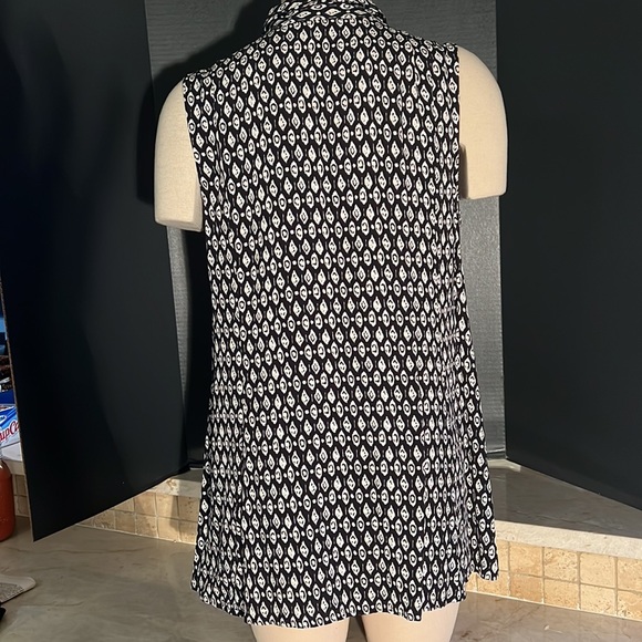 J. Jill Tops Jjill Sleeveless Blouse Lg Poshmark